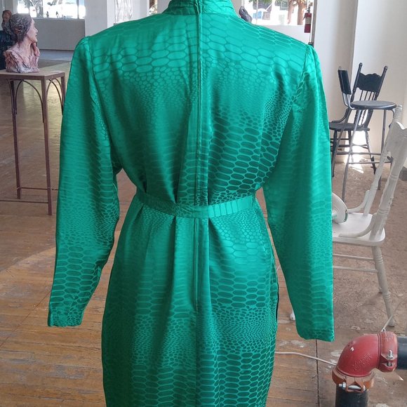 Emerald green long skeeve/high neck silk vintage dress - Picture 6 of 12